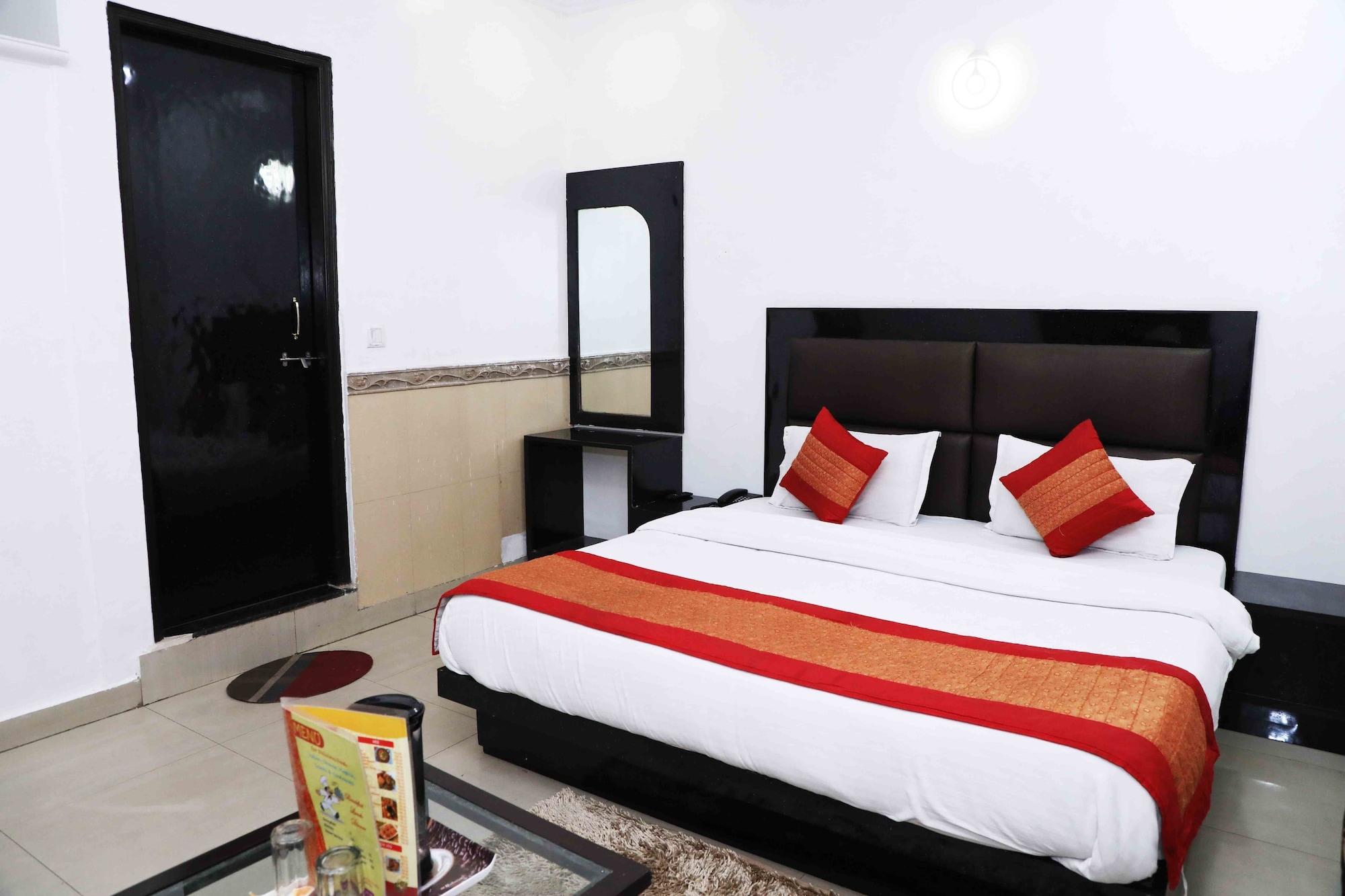 ניו דלהי Oyo Flagship Kumar Palace מראה חיצוני תמונה