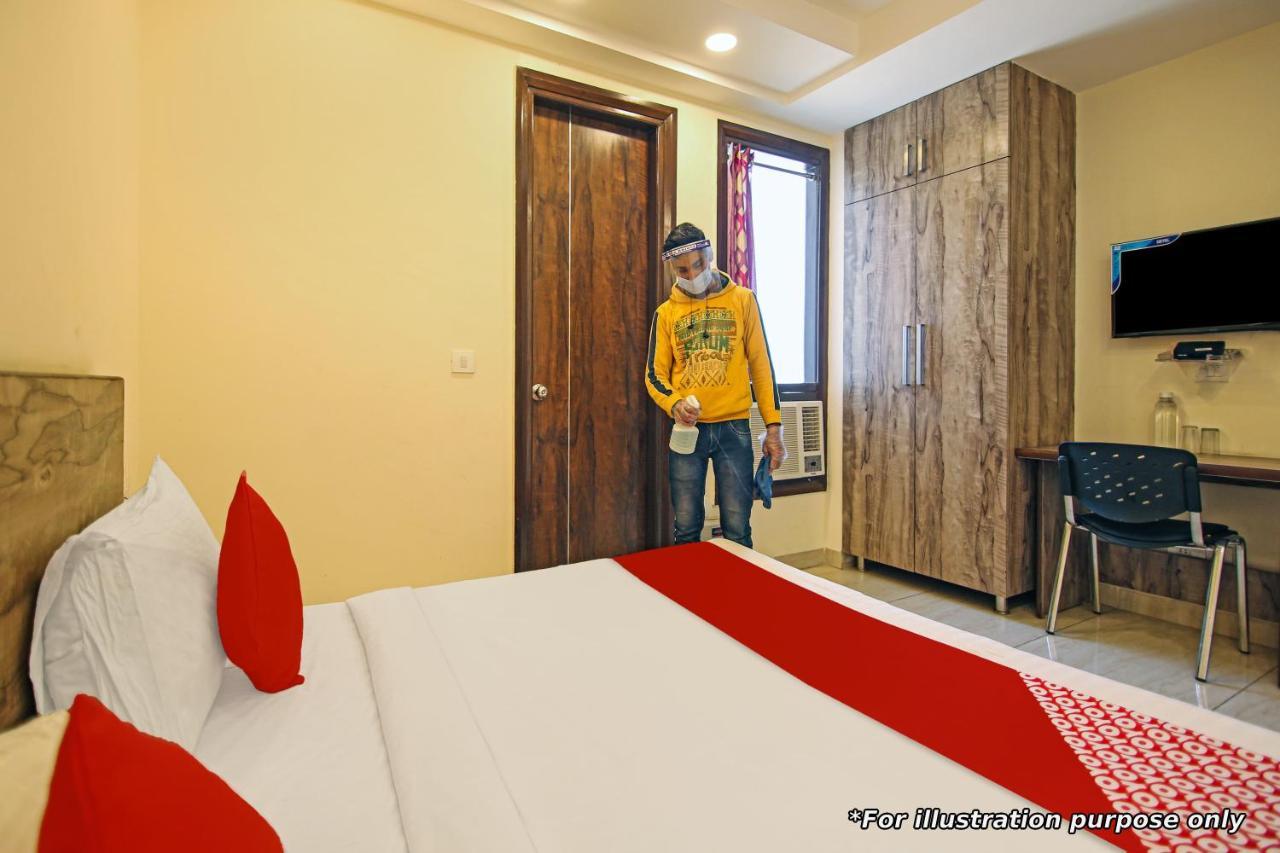 ניו דלהי Oyo Flagship Kumar Palace מראה חיצוני תמונה